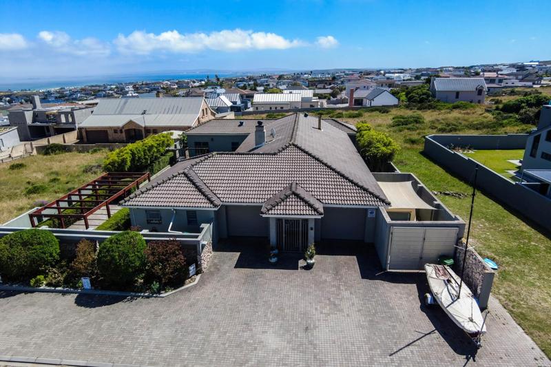 5 Bedroom Property for Sale in Myburgh Park Western Cape